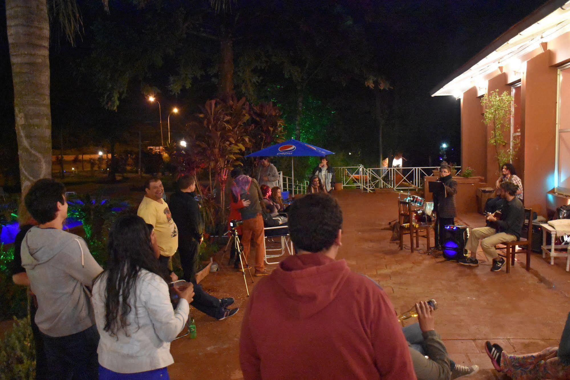 Iguazu Inn Hostel بويرتو إجوازو المظهر الخارجي الصورة