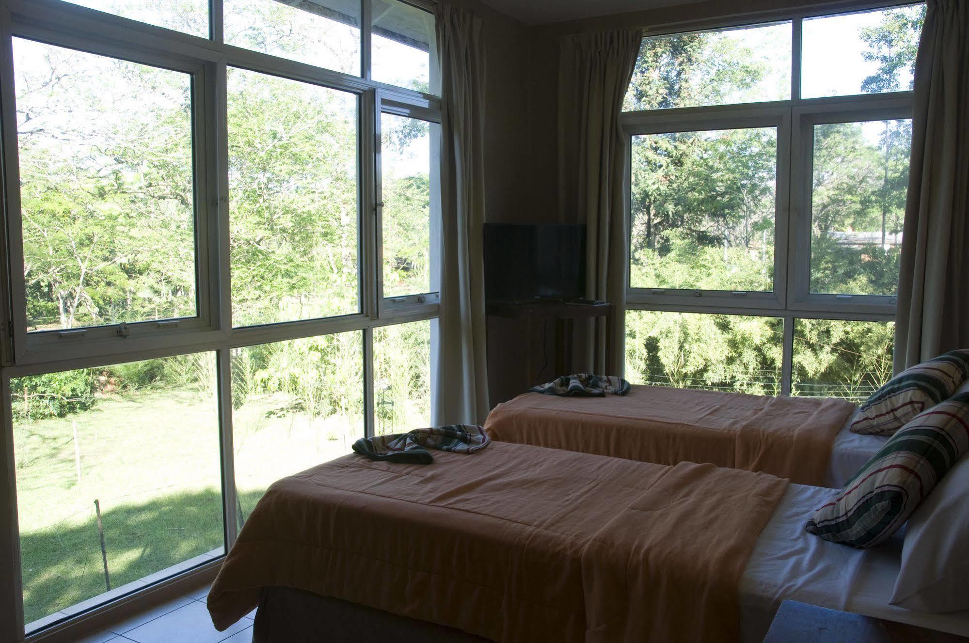 Iguazu Inn Hostel بويرتو إجوازو المظهر الخارجي الصورة