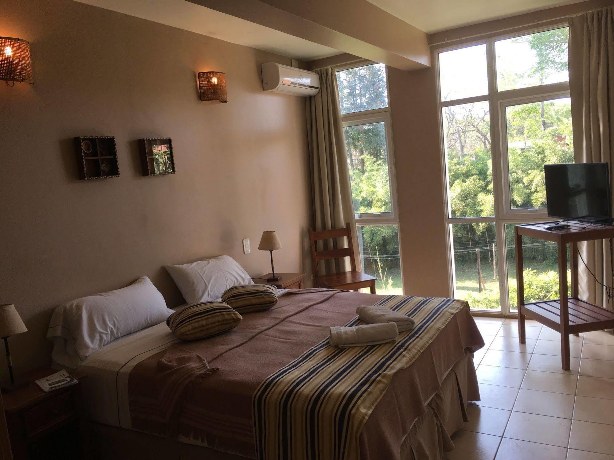 Iguazu Inn Hostel بويرتو إجوازو المظهر الخارجي الصورة