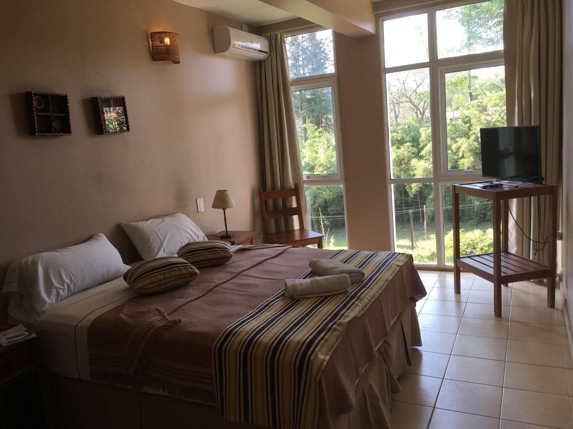 Iguazu Inn Hostel بويرتو إجوازو المظهر الخارجي الصورة